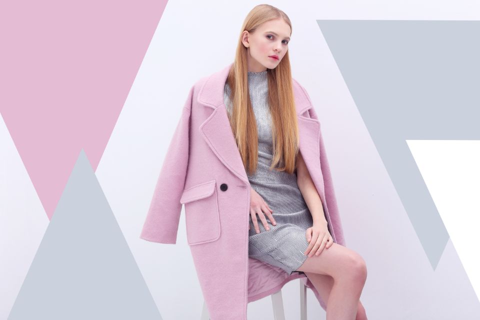 Fashionable Warmth & Comfort -Accessories You Need For A Sweater Dress